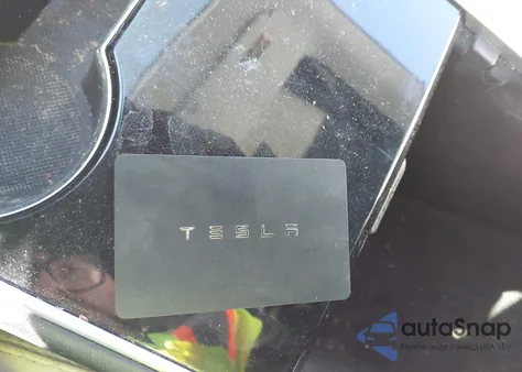 2019 Tesla Model 3 Long Range/Mid Range/Standard Range/Standard Range Plus z USA, uszkodzony, nr VIN 5YJ3E1EA2KF486370